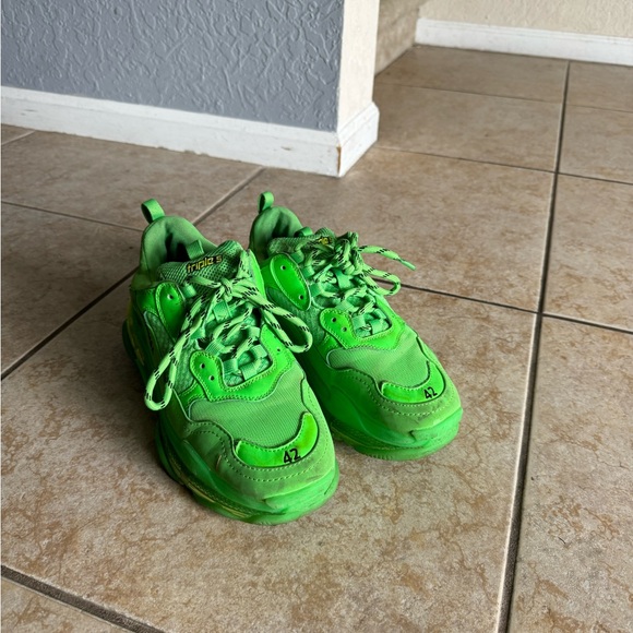 Triple S Balenciaga - Picture 5 of 5